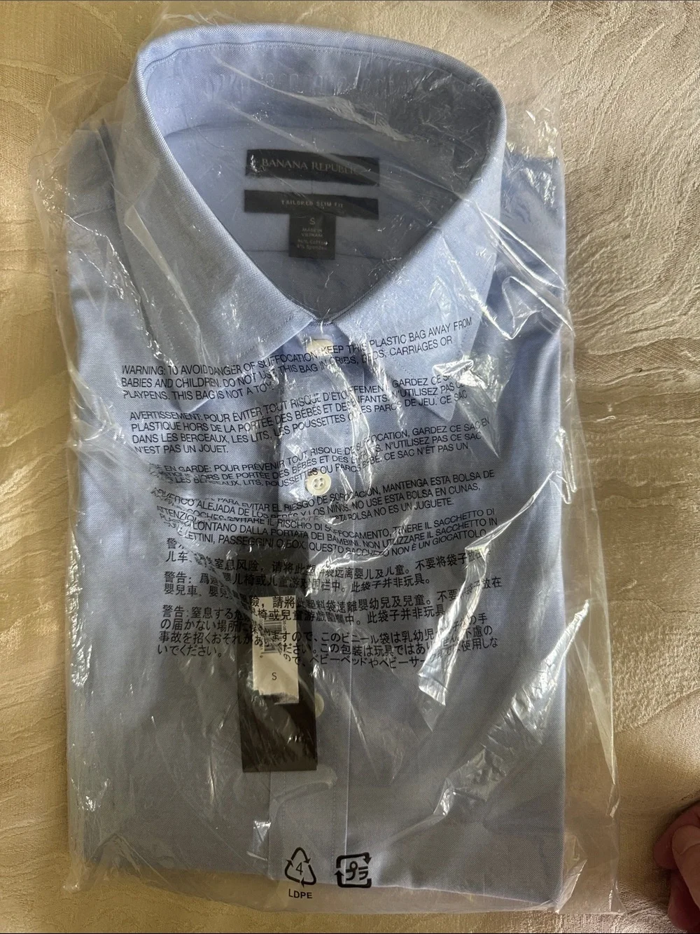 Banana Republic Men's Light Blue Dress Shirt - Spread Collar